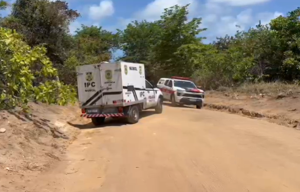 Homem é assassinado com 37 facadas e degolado em João Pessoa