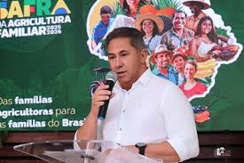 Prefeito de Soledade publica decreto e demite de uma só vez todos os servidores comissionados e temporários da Prefeitura