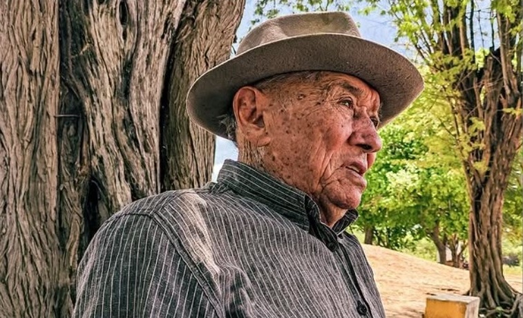UMA VIDA DE REPENTE: Poeta Zé de Cazuza comemora 96 anos com música, poesia, cordel e cantoria de viola