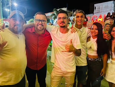 Prefeito Bira Mariano celebra chegada de 2026 ao lado da população em Camalaú