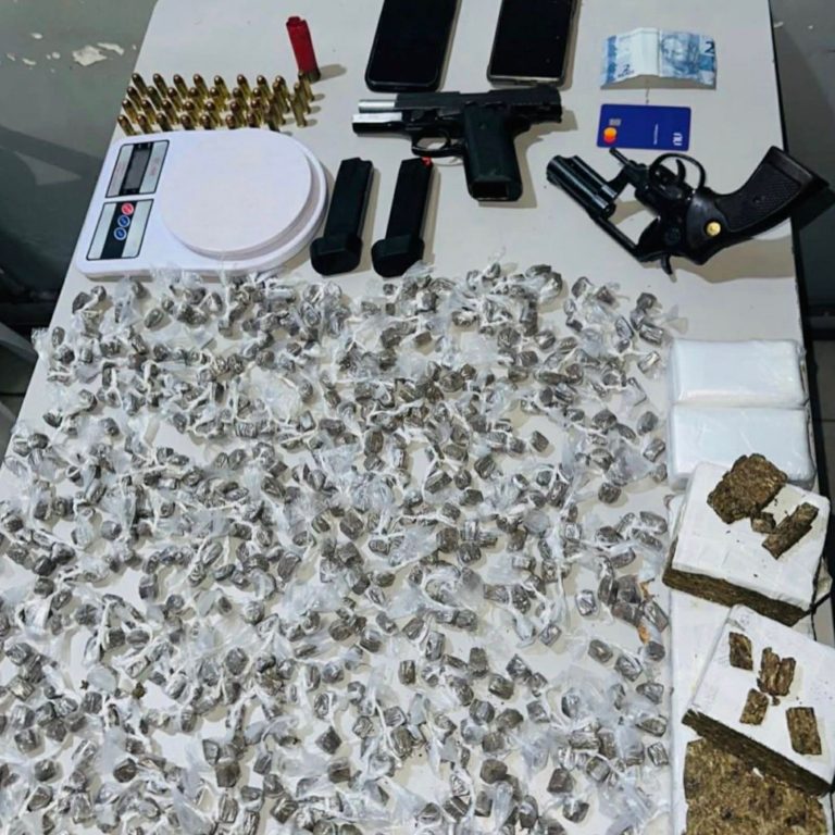 Polícia Militar prende dois suspeitos de homicídio e apreende armas e drogas em Serra Branca