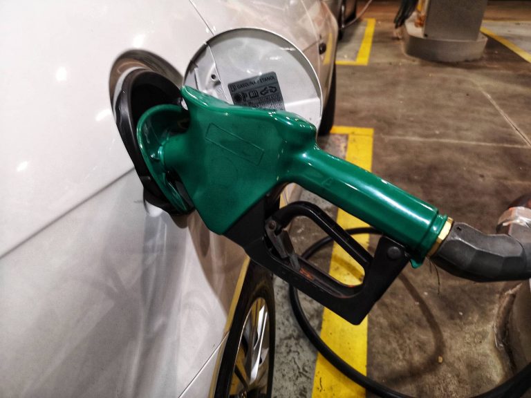 Procon-JP interdita bombas de gasolina em postos do Valentina por suspeita de adulteração