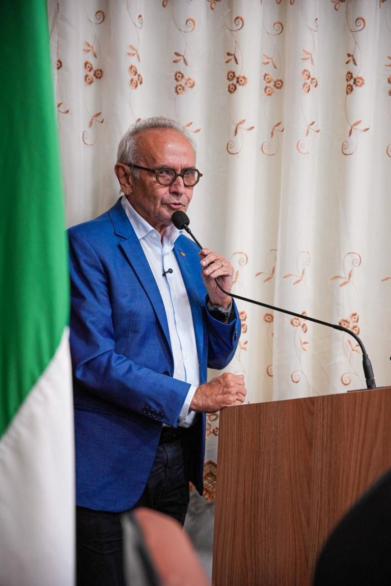 Cícero culpa a Cagepa por despejo de esgoto nas praias de JP: “falta planejamento no tempo certo”