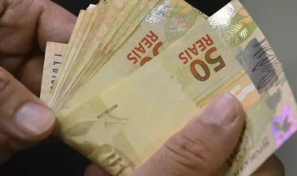 Salário mínimo de R$ 1.621 começa a valer nesta quinta (1º); veja tudo o que muda