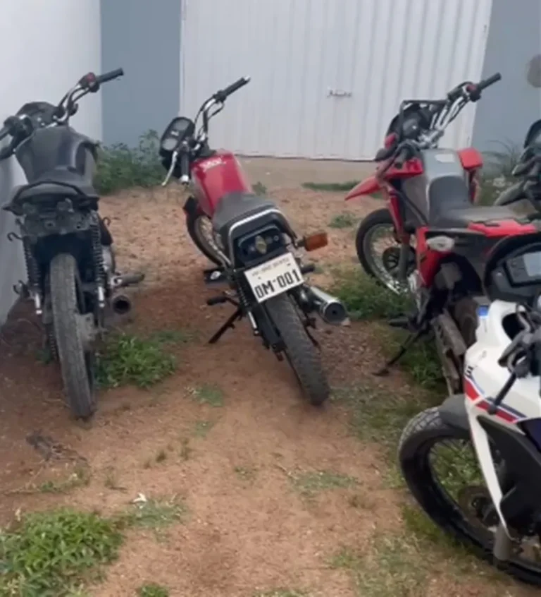 Grupo é suspeito de invadir delegacia e furtar 7 motos na Paraíba