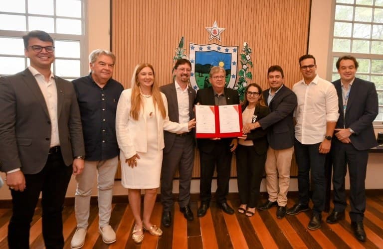 Governador autoriza obras do Hospital da Mulher do Sertão com 100 leitos e investimento de R$ 103 milhões