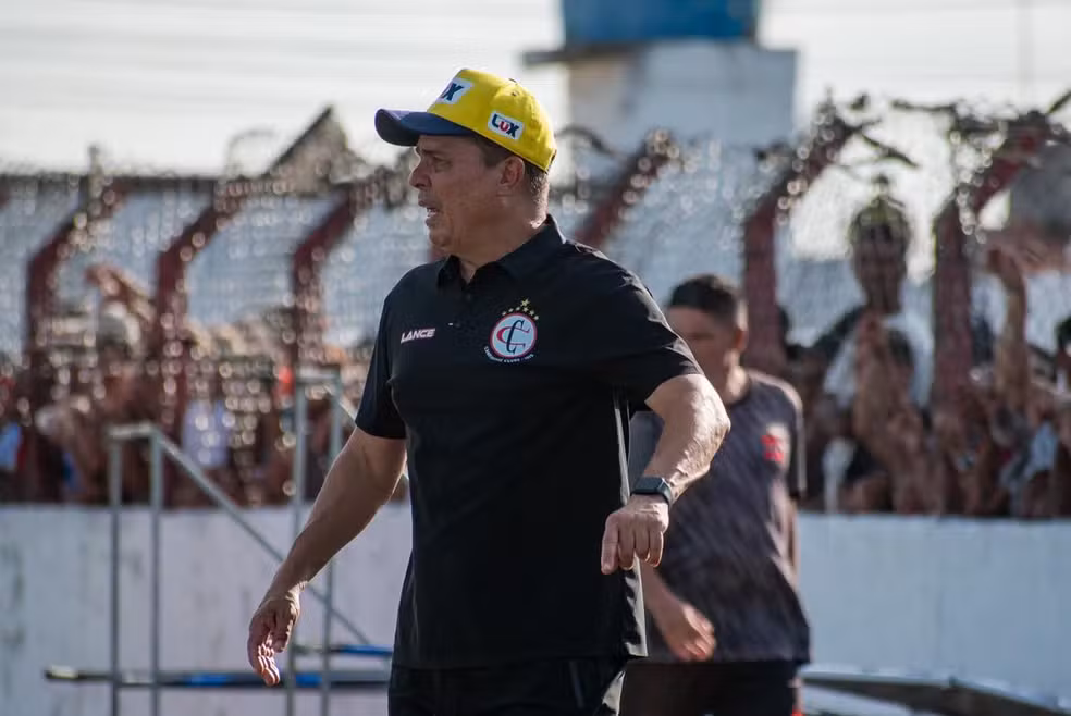 Diretoria do Campinense garante permanência de Piza até o fim do Paraibano