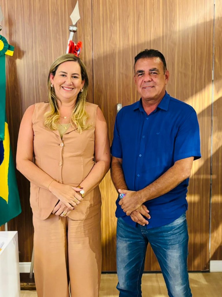 Prefeita Ana Paula recebe vereadores e encaminha soluções para diversas demandas da população