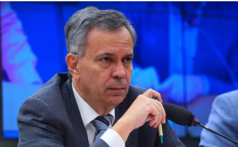 Deputado Félix Mendonça é alvo de operação que investiga desvios de emendas