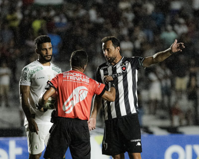 Na estreia de Nenê no Botafogo-PB, Sousa arranca empate no Almeidão
