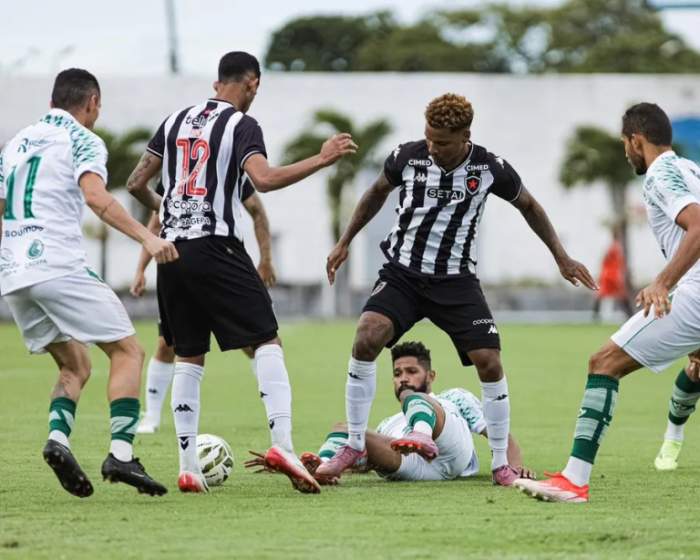 Dirigentes de Botafogo-PB e Sousa trocam acusações após empate no Almeidão