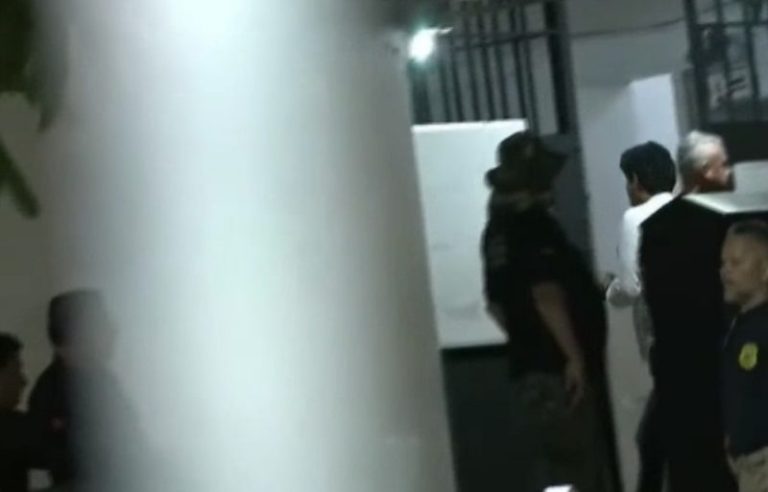 Depois de custódia, cantor João Lima chega ao presídio do Róger