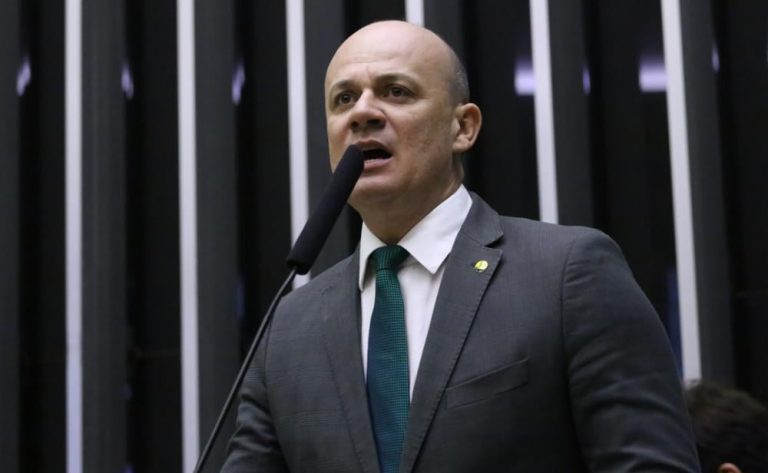 Rara sintonia: Cabo Gilberto surpreende e concorda com decisão de Flávio Dino sobre “penduricalhos”