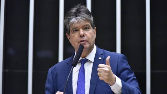 Deputado Ruy Carneiro afasta rumores de alinhamento com o projeto governista