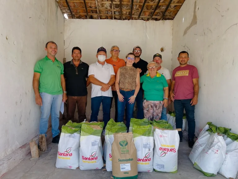 Adalcy Freitas fortalece agricultura familiar com entrega de sementes em São Sebastião do Umbuzeiro