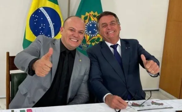 Cabo Gilberto descreve estado de saúde de Bolsonaro, chama prisão de ilegal e diz que PL articula chapa forte na Paraíba