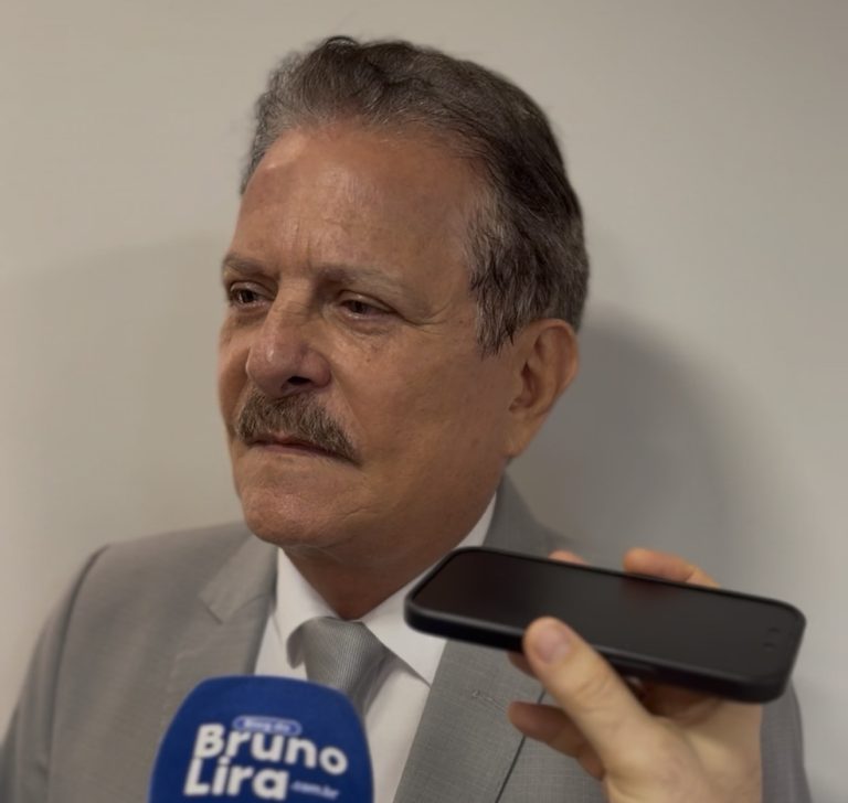 Sem reeleição na Assembleia, Tião Gomes avalia mudança de partido e candidatura federal