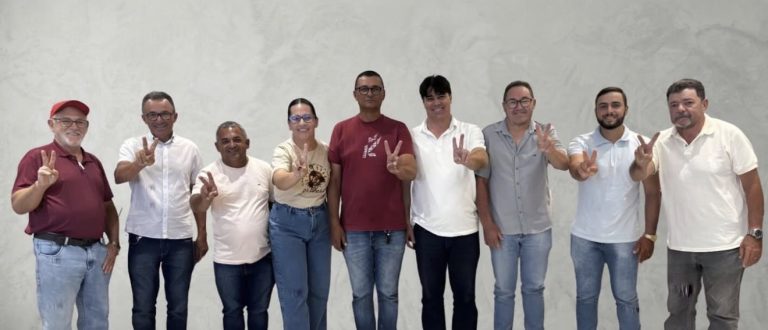 Prefeito, vice-prefeita e vereadores de São Domingos do Cariri se reúnem com o deputado João Paulo Segundo e traçam metas para novos investimentos