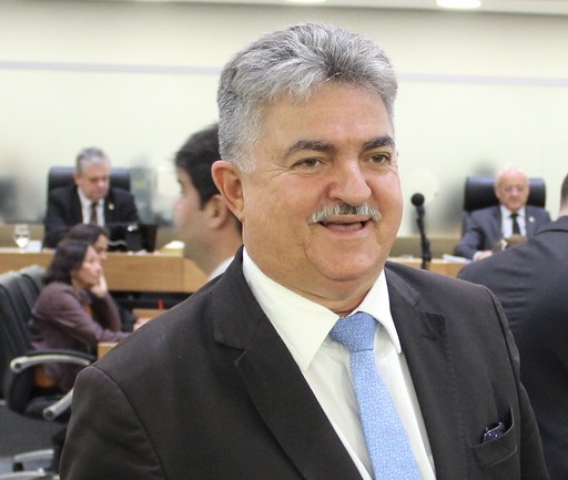 Em cima do muro: João Gonçalves nega alinhamento com o PP e revela diálogo com partidos da base e da oposição