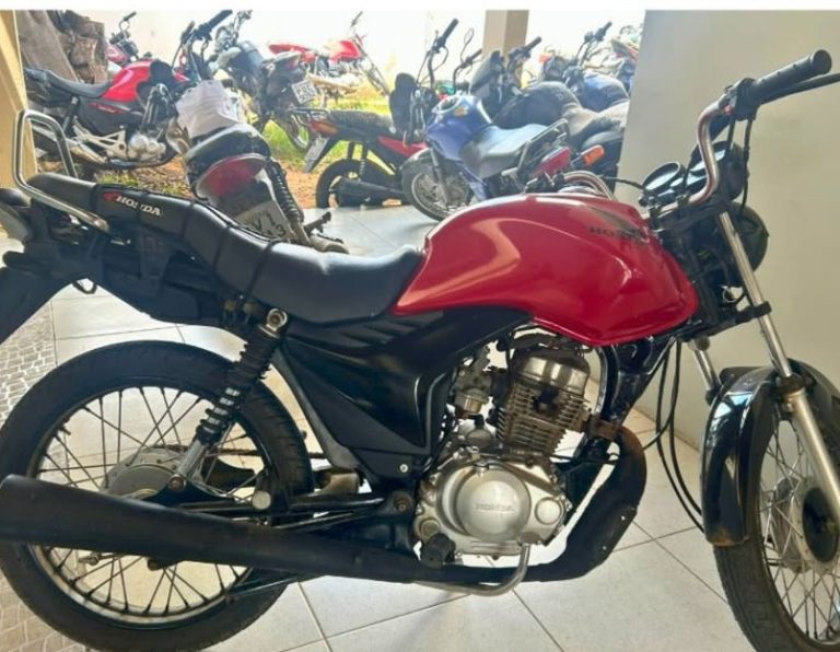 Polícia Militar apreende motocicleta com sinais adulterados durante operação na zona rural de Monteiro
