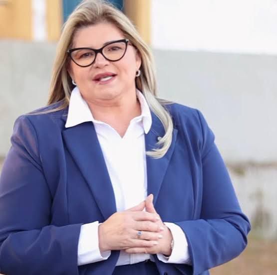 Cilinha Dias aparece em segundo lugar em pesquisa para deputada estadual em Mari